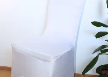 bele prevleke za stole